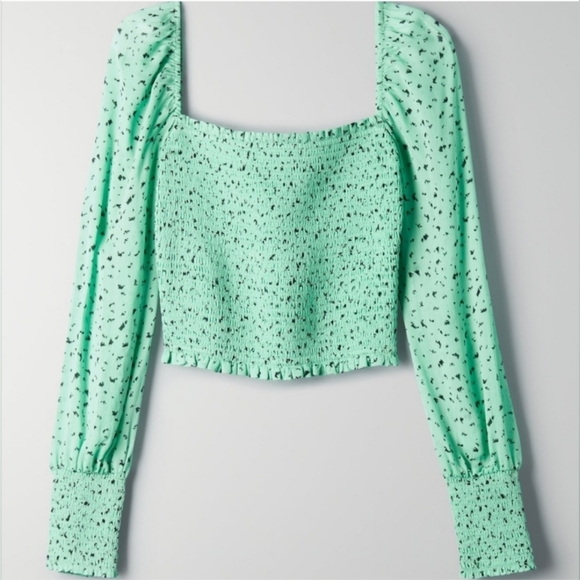 ARITZIA Little Moon Mint Chocolate speckled green smocked puff sleeve gimlet top - Picture 3 of 6